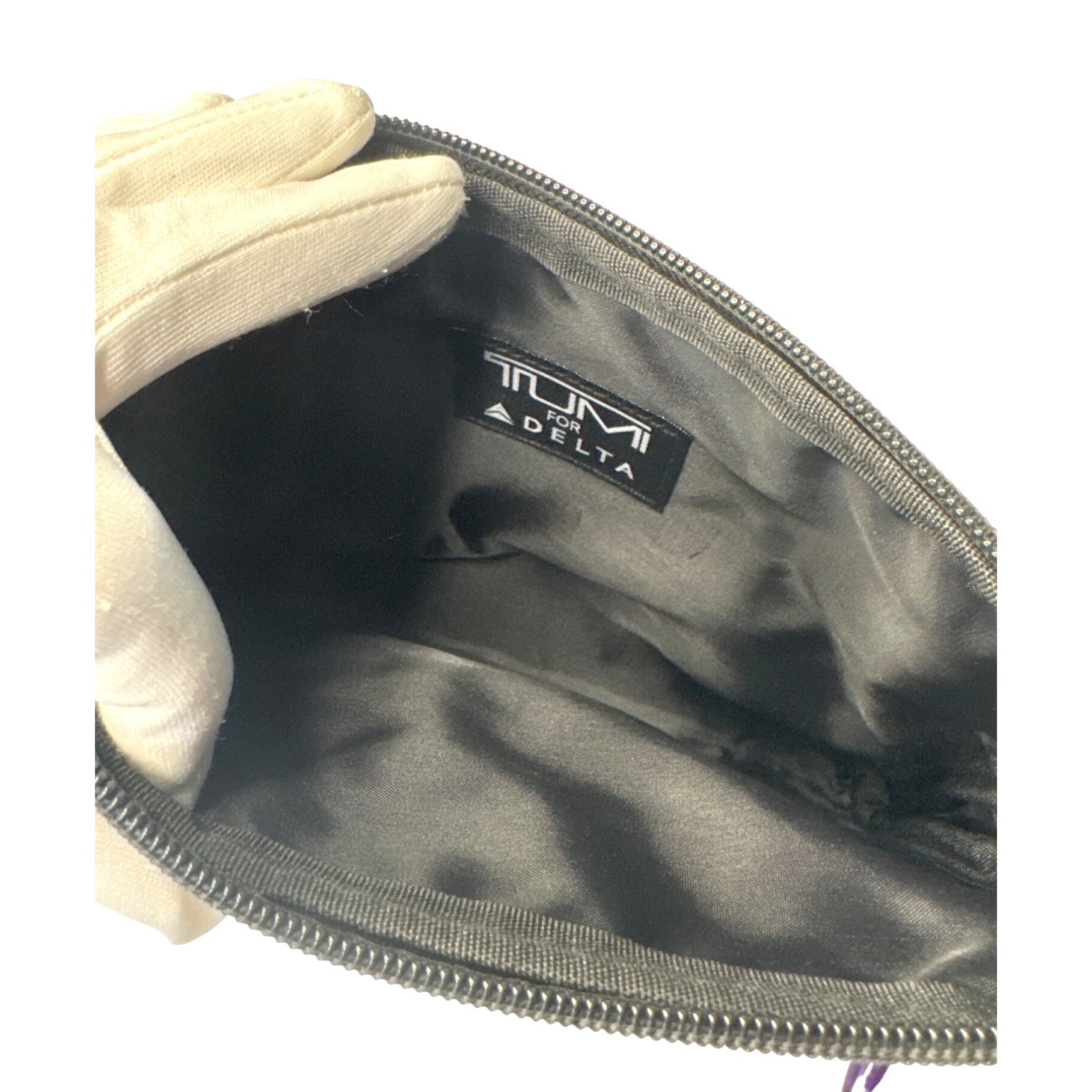 Tumi For Delta Airlines Purple Travel Toiletry Kit Bag With Accessories